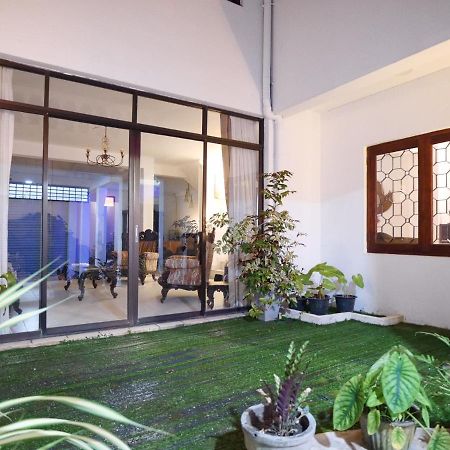 Elegance Oasis, Colombo 3酒店 外观 照片