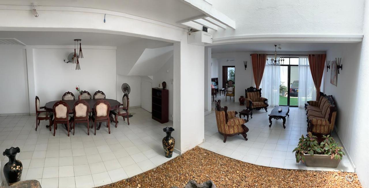 Elegance Oasis, Colombo 3酒店 外观 照片