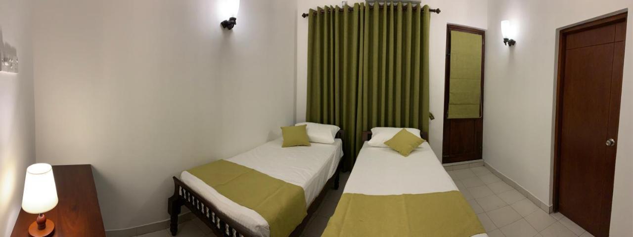 Elegance Oasis, Colombo 3酒店 外观 照片