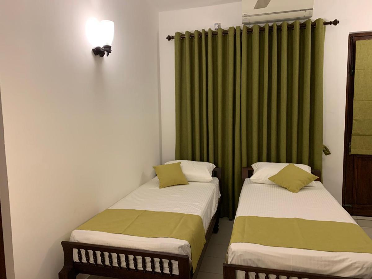 Elegance Oasis, Colombo 3酒店 外观 照片
