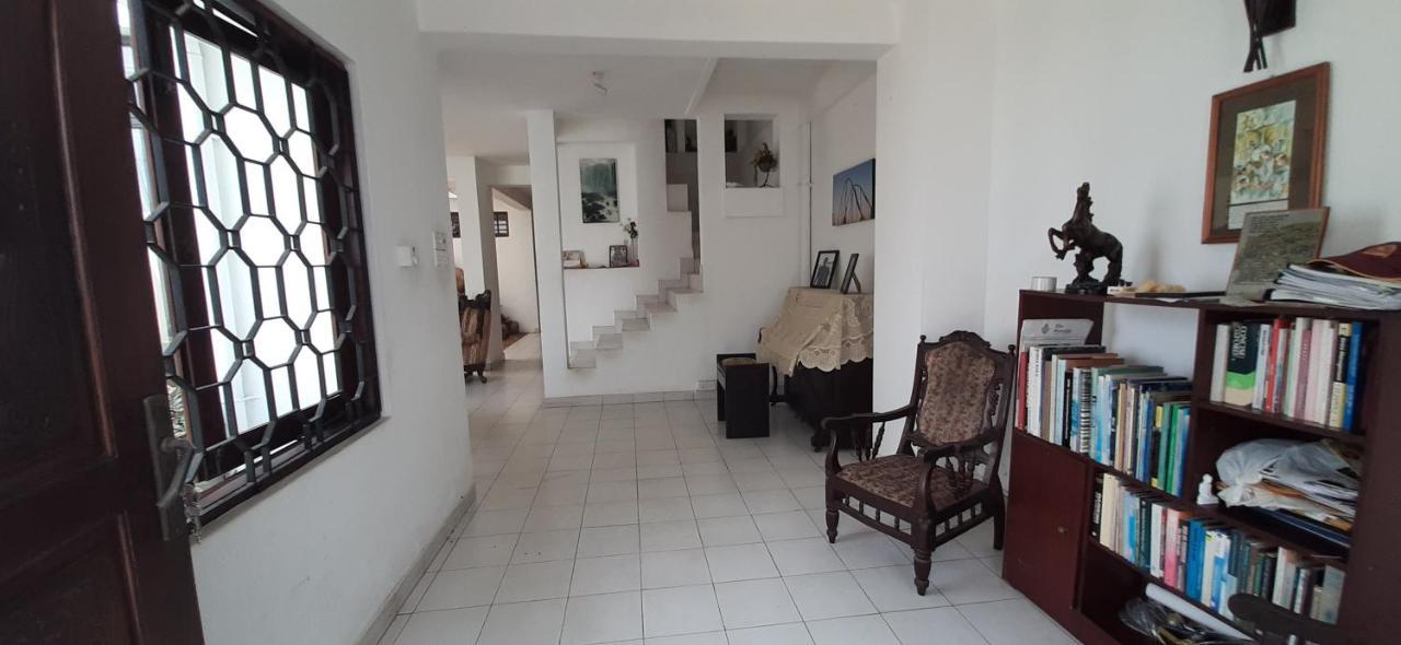 Elegance Oasis, Colombo 3酒店 外观 照片