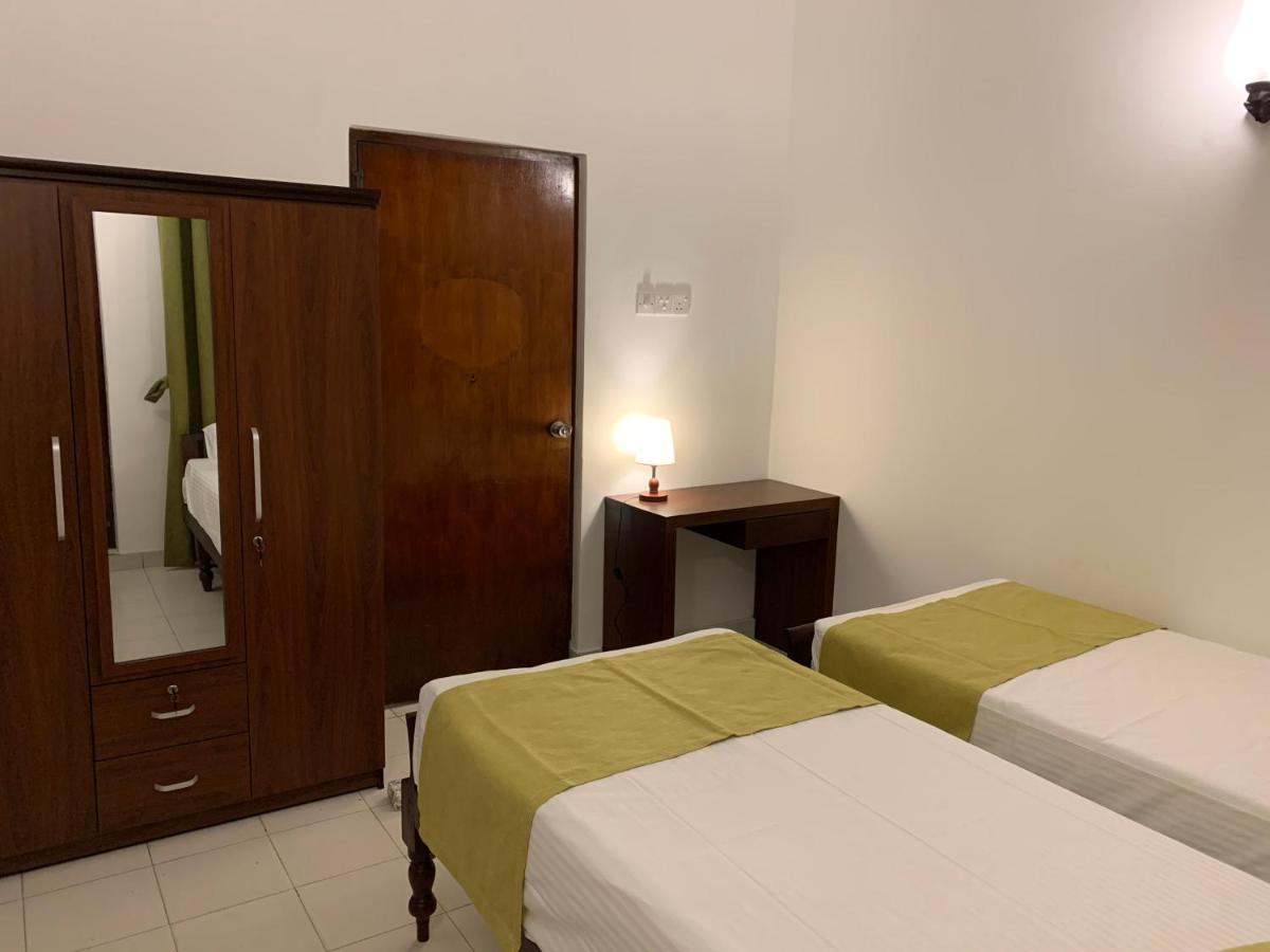 Elegance Oasis, Colombo 3酒店 外观 照片